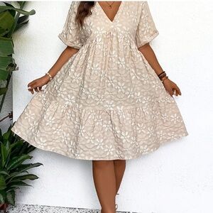 Shein solid floral jacquard dress, ruffle hem short sleeve v neck 4XL
